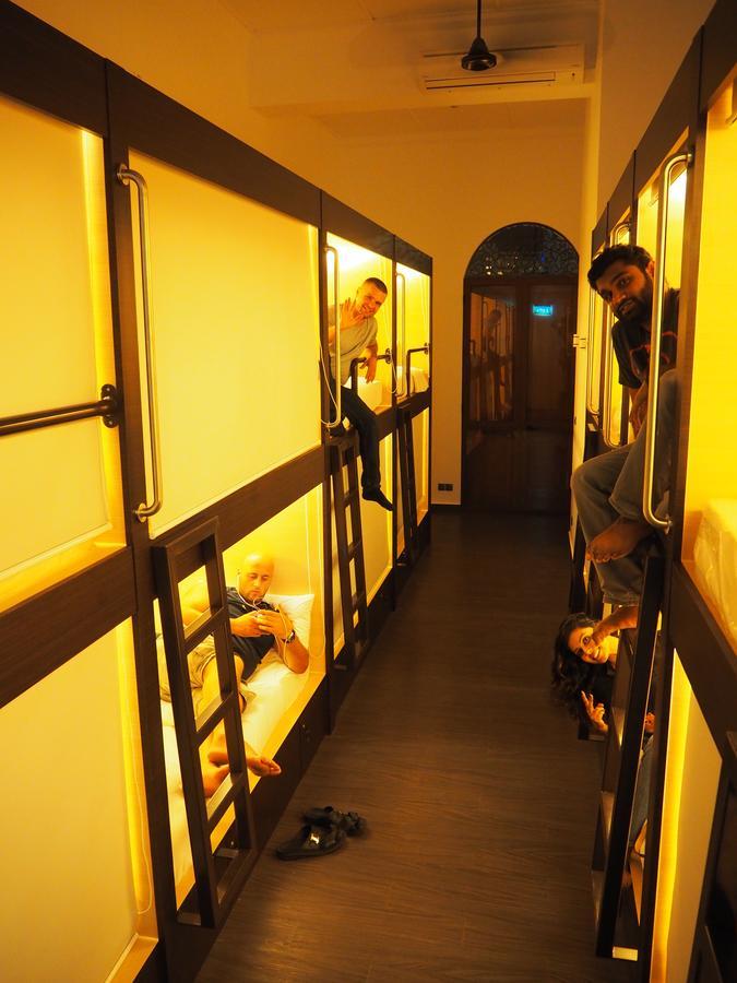 Отель Star Anise Boutique Capsules Коломбо Экстерьер фото